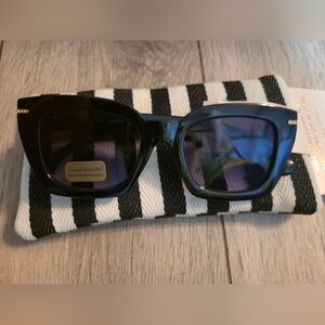 House Of Harlow 1960 Black Square Frame Sunglasses NWT